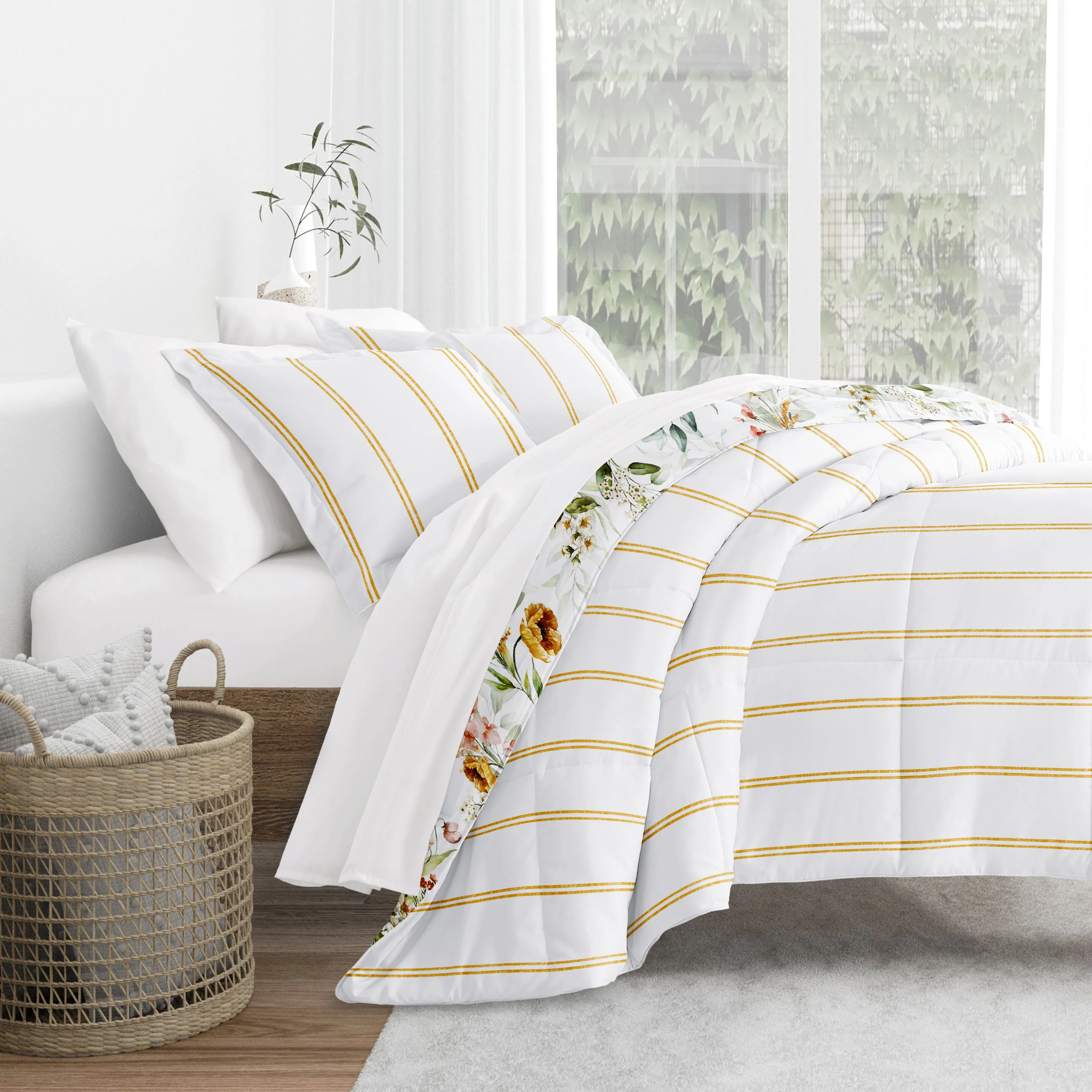 Chintz Floral Reversible Down-Alternative Comforter Set